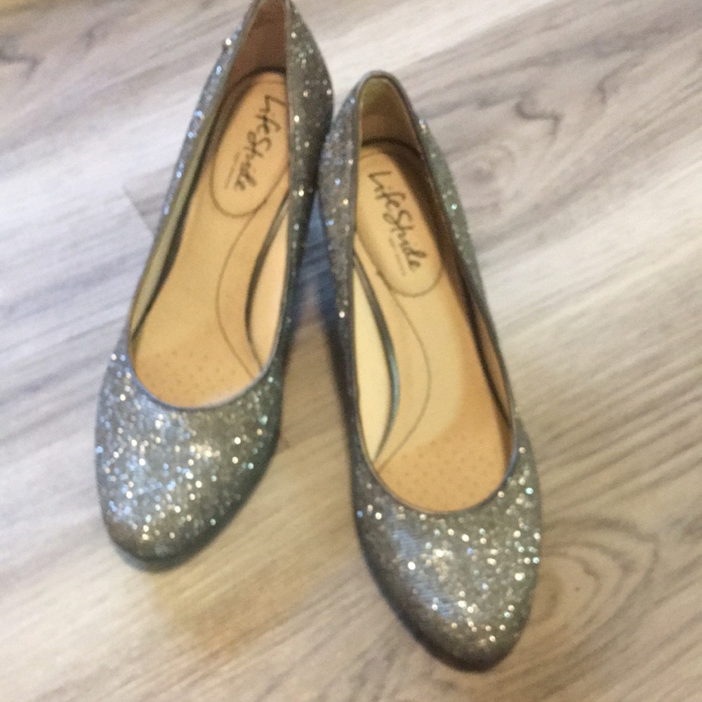 Life Stride Women's Glitter Pumps - Silver NWOB